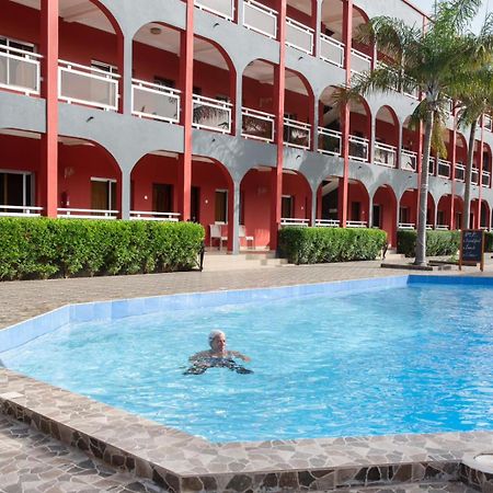 Seaview Gardens Hotel Kololi Exterior foto
